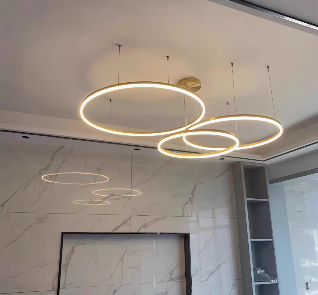 Lustre anneau lumière LED pour le salon 